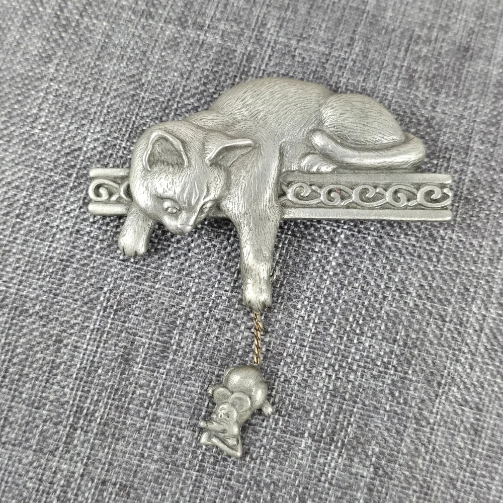 Jonette Jewelry Cat and Mouse Vintage Brooch - Picture 3 of 9